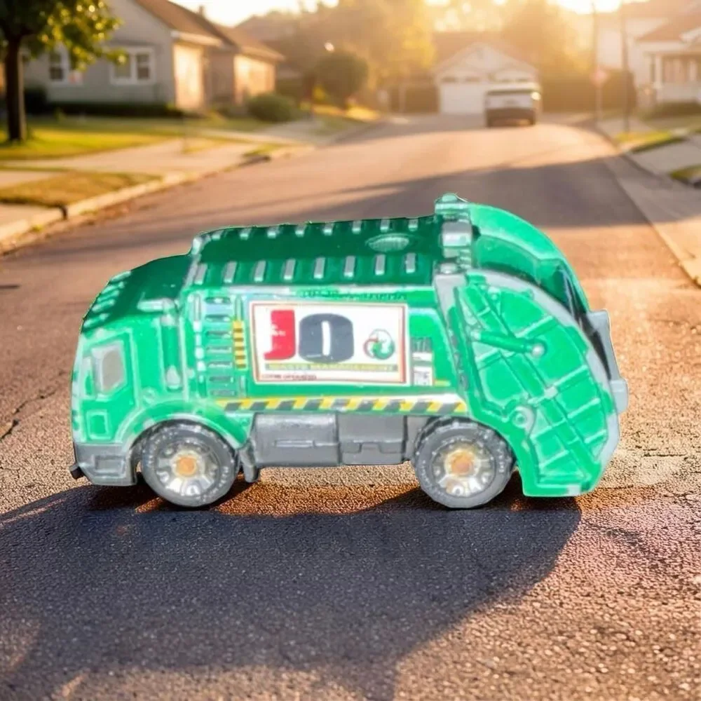 2005 Matchbox #72 Trash Truck Green JO Waste Management Die Cast Garbage Truck
